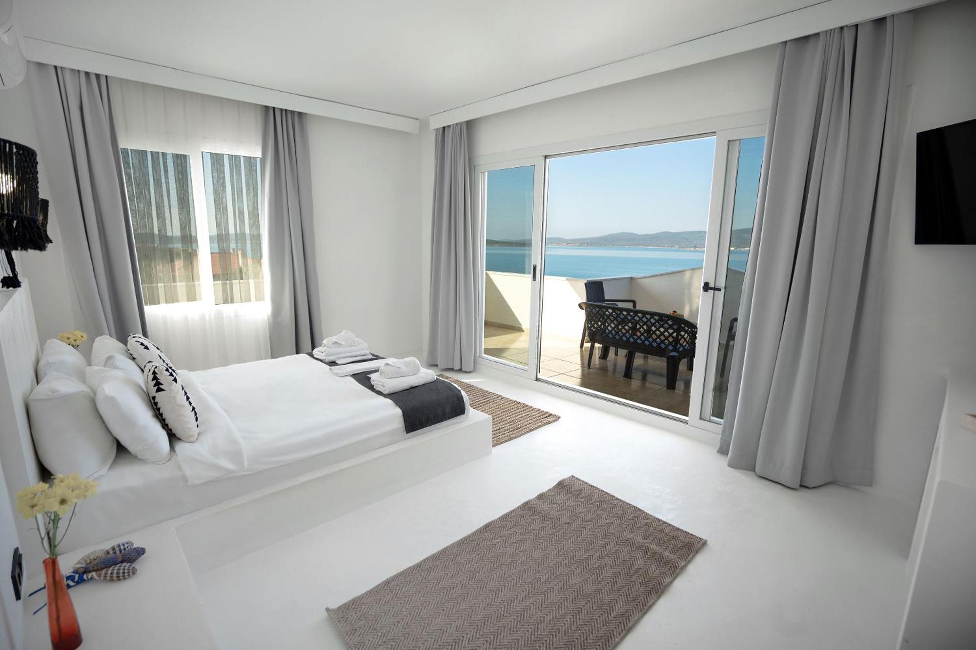 Camlik 87 Hotel Ayvalı Buitenkant foto