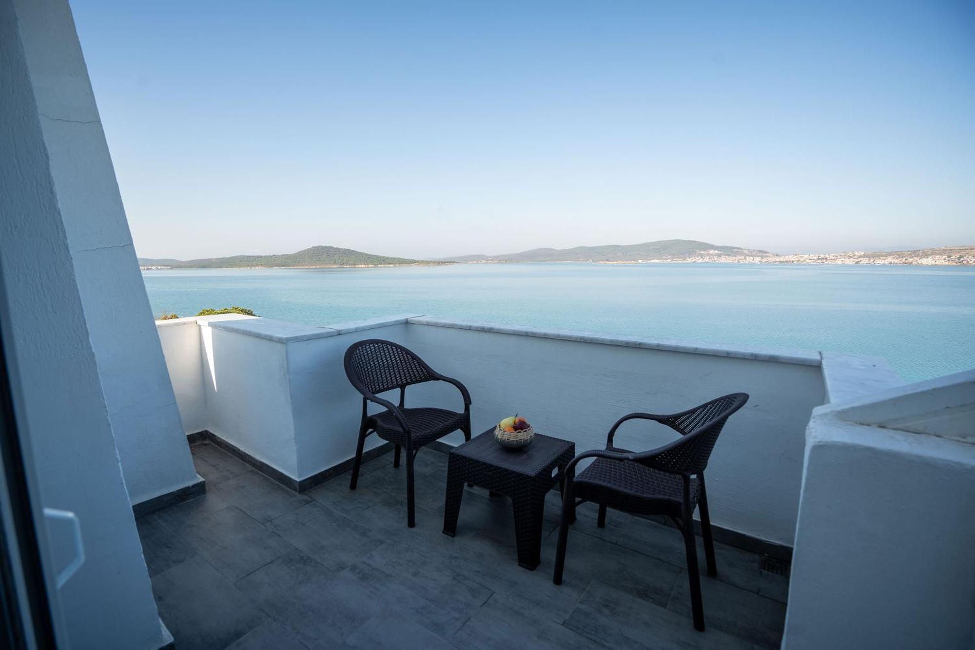 Camlik 87 Hotel Ayvalı Buitenkant foto